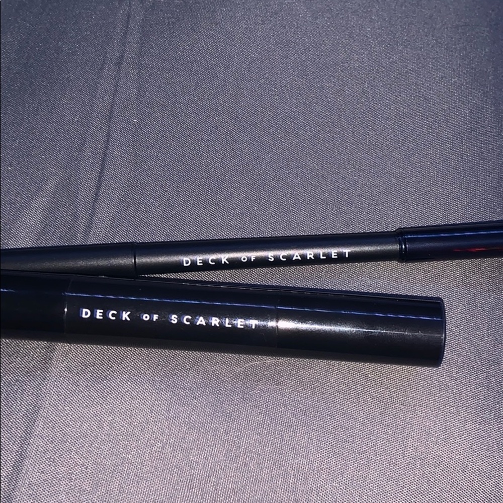 Deck of Scarlet make up duo